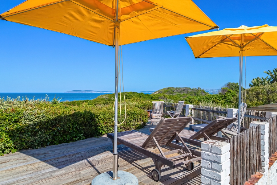 2 Bedroom Property for Sale in Keurboomstrand Western Cape